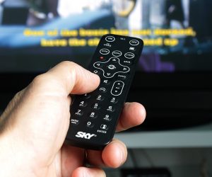 Uporaba IPTV set top box naprav za predvajanje vsebin preko spletne povezave